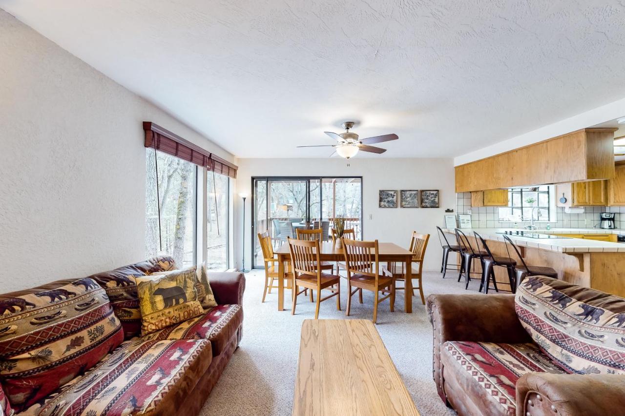 גרובלנד Creekside Cabin מראה חיצוני תמונה